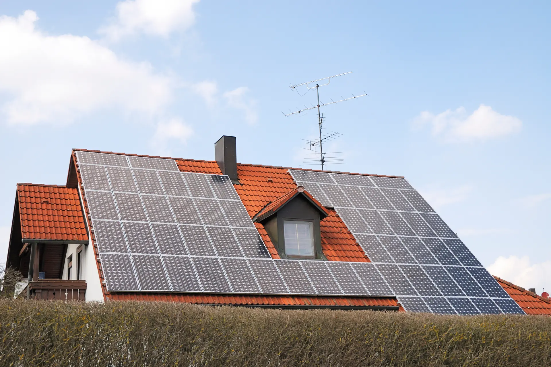 Effiziente Solar Komplettanlage für nachhaltige Energiegewinnung
