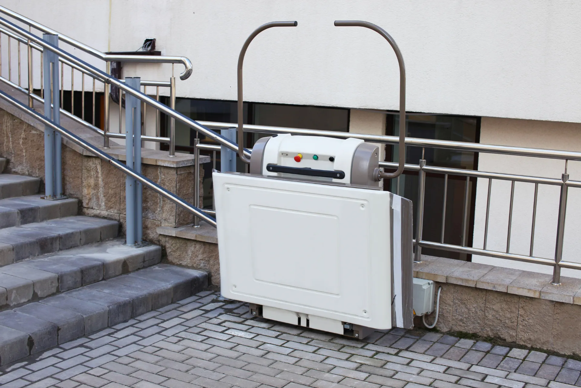 Treppenlift ohne Installation: Mobile Lösungen für mehr Unabhängigkeit