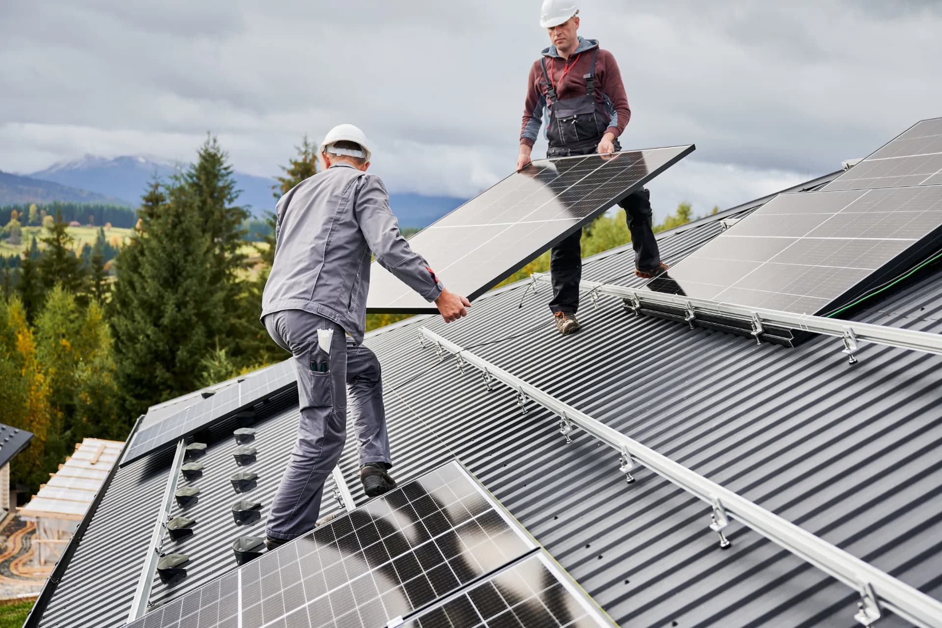 Effiziente 5 kWp PV-Anlage mit Speicher und Montage: Vollständige Lösungen